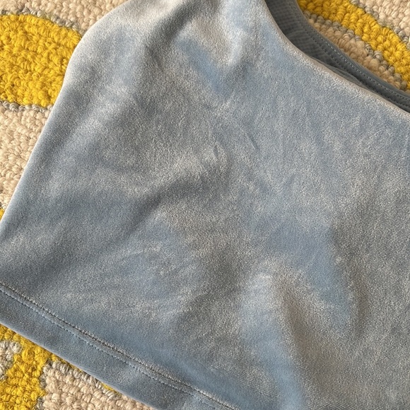 Athleta Velvet Cut Out Crop. Sz. XS - Picture 2 of 5